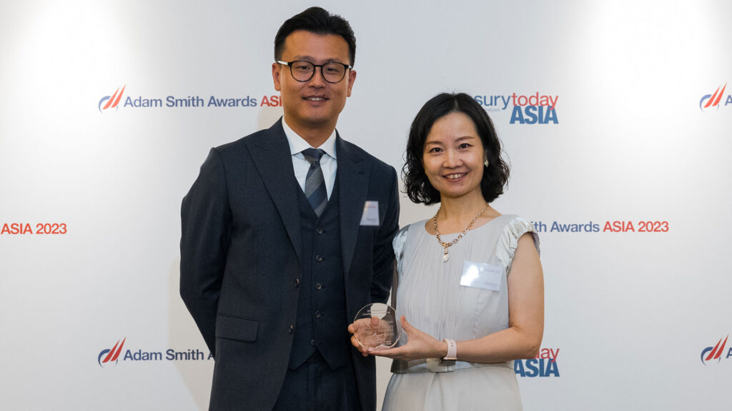 Photo of Gong Lei and Cecilia Lin, OCBC.